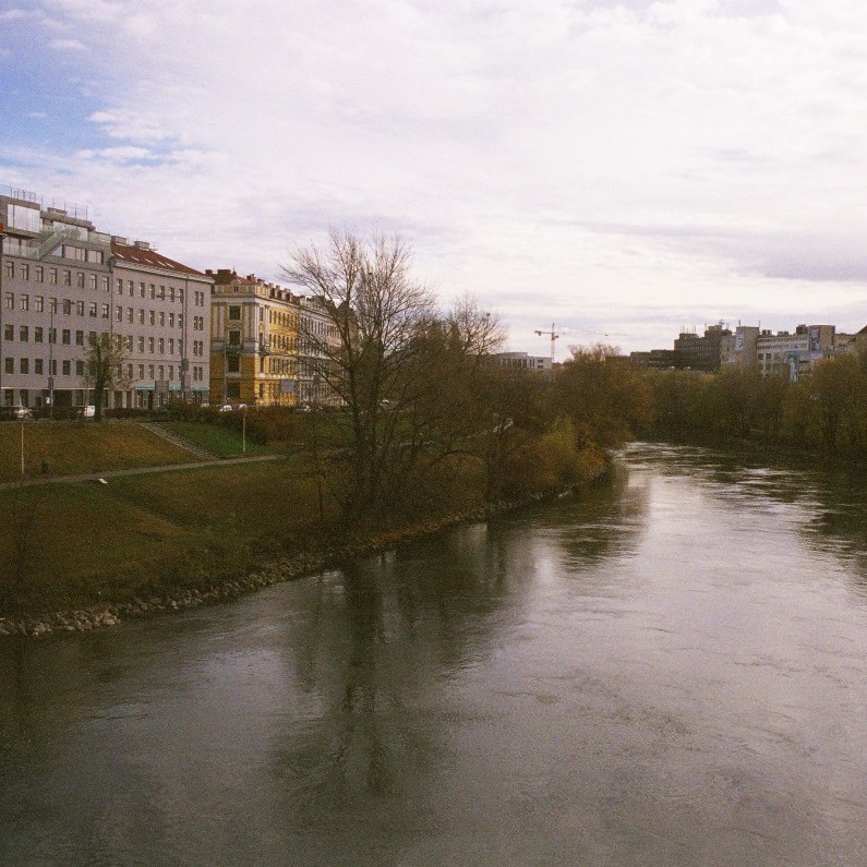 Vienna and the Danube in Austria.
Vienne et le Danube en Autriche.